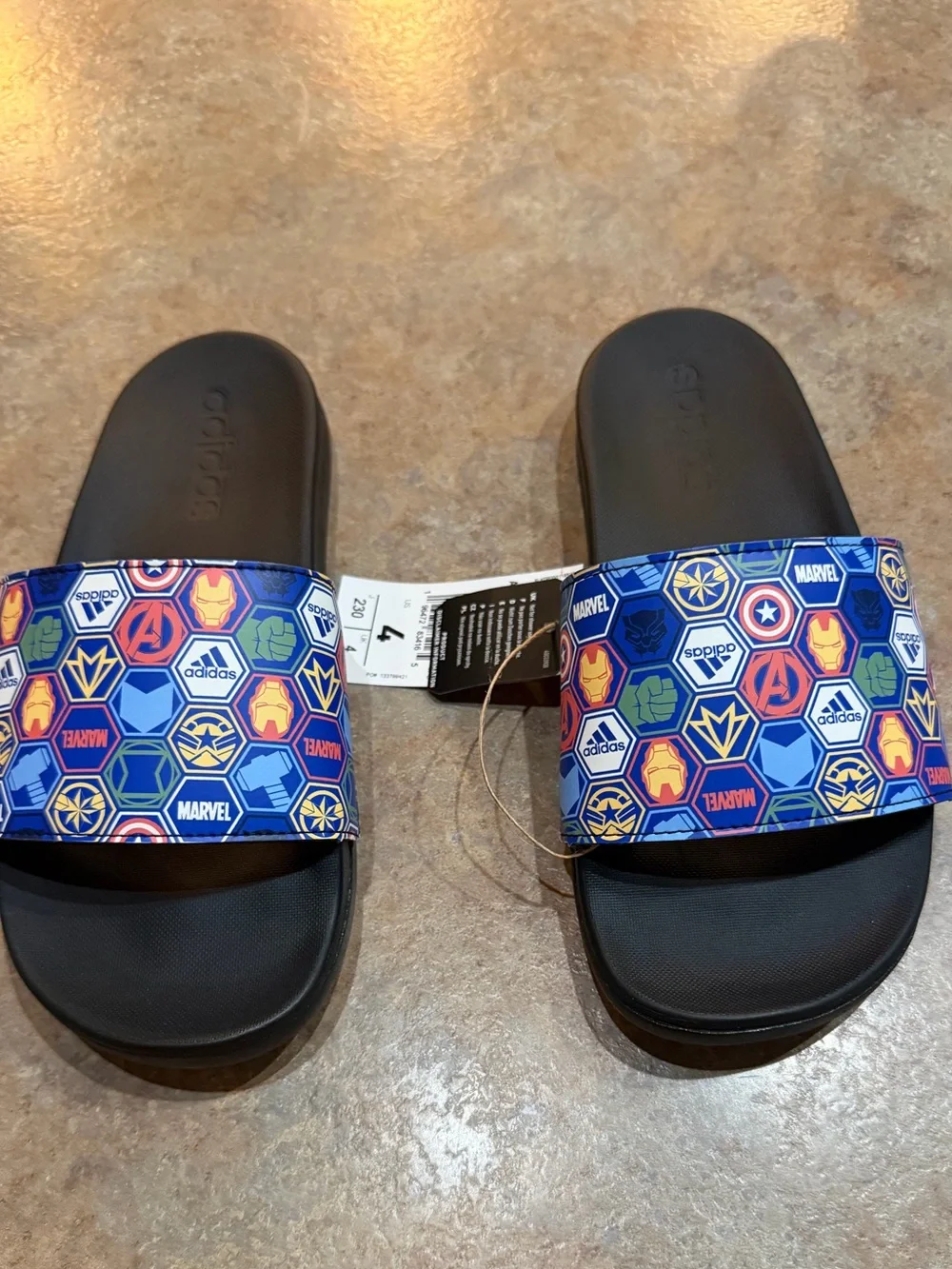 Adidas Kids' Black Marvel Print Slide Sandals size 4. NWT - Picture 3 of 5